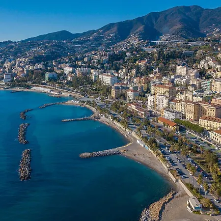 Domus Piazza Brigida Near Beach & Casino - Happy Rentals سانريمو