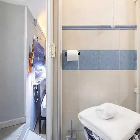 Apartman Domus Piazza Brigida Near & Casino - Happy